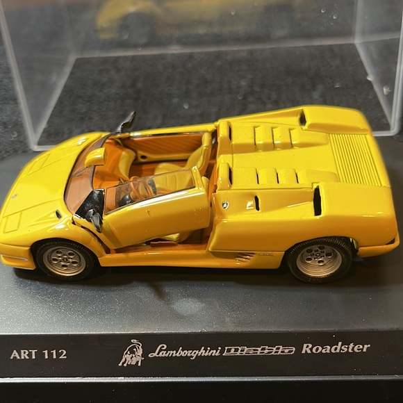 Lamborghini Diablo Roadster Coupe by Art - Picture 2 of 5
